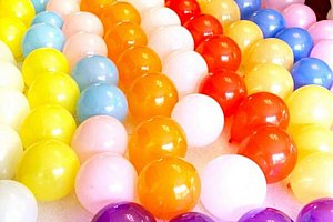 Sada 10 ks lesklých dekorativních nafukovacích balónků a poštovné ZDARMA!