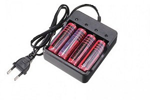 Dobíjecí baterie Li-ion 18650 4.2 V s univerzální nabíječkou 4 kusy a poštovné ZDARMA!