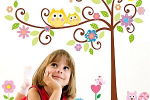 Pohádkový strom - samolepka na zeď rozveselí každý dětský pokojíček!