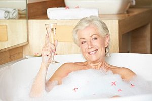 Piešťany: seniorský pobyt se zábalem, masáží, vířivkou, saunami i polopenzí