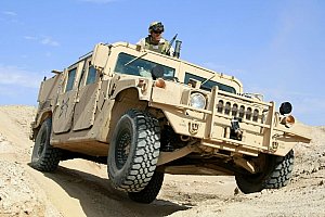 Jízda vojenským Humvee
