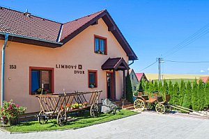 Vysoké Tatry s polopenzí, láhví vína a 50% slevou do Thermal Parku Vrbov