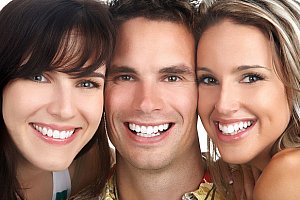 Bělení zubů bez peroxidu včetně remineralizace