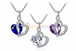 Krásný rhodiovaný náhrdelník ve tvaru dvojitého srdce se zirkony Ostatní