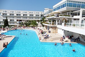 8–10denní Chorvatsko, Istrie | Hotel Delfin*** | Dítě zdarma | Bazén | První řada u moře | Polopenze | Autobusem nebo vlastní doprava