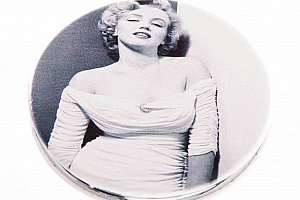 Kapesní kulaté zrcátko Marilyn Monroe White dress kovové
