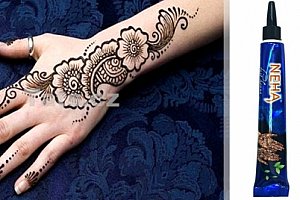 Henna - přírodní tetovací barva na tělo. Tetování je naprosto jednoduché, bezbolestné.