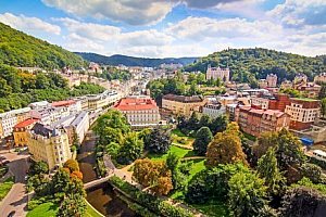 Karlovy Vary v hotelu St. Michael *** se snídaní a vstupem do vířivky