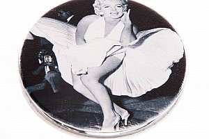Kapesní kulaté zrcátko Marilyn Monroe Dance kovové