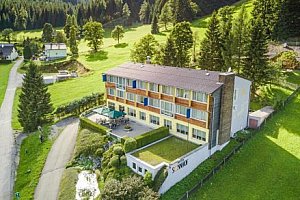 Rakouské Alpy v hotelu Sonnhof *** s wellness, polopenzí a slevovou kartou