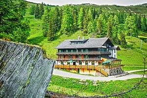 Rakouské Alpy v českém Hotelu Alpen Arnika *** s polopenzí + dítě zdarma