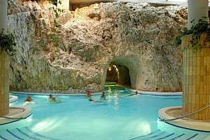 Miskolc Tapolca se vstupem do jeskynních lázní a wellness v Hotelu Fortuna ***