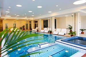 Vysoké Tatry v hotelu Končistá **** s polopenzí a neomezeným wellness s bazénem
