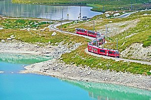 Švýcarské Alpy: třídenní poznávací výlet nejen legendárním vlakem Bernina Express pro JEDNOHO