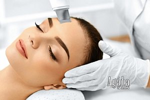 Ultrazvuková špachtle nebo kosmetické ošetření