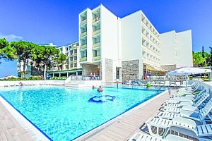 Chorvatsko v Hotelu Adria *** s all inclusive, bazénem a možností dopravy