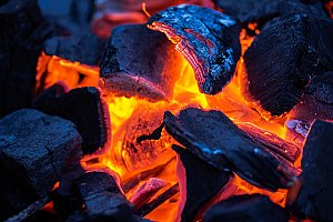 Firewalking – chůze po žhavém uhlí