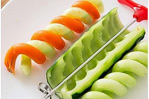 Spirálový nůž na úpravu ovoce a zeleniny