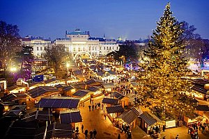 Adventní zájezd pro 1 osobu na vánoční trhy do Vídně s nákupy v Primarku