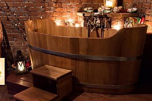 60min. romantická koupel pro dva vč. lahve vína