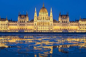 Celodenní zájezd pro 1 osobu na adventní trhy do Budapešti a s plavbou po Dunaji