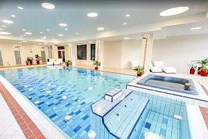 Vysoké Tatry v hotelu Končistá **** s polopenzí a neomezeným wellness s bazénem