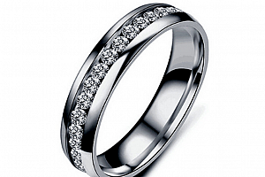 Prsten z leštěné chirurgické oceli se zirkony- stříbrný SR00001 Velikost: 7