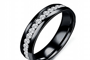 Prsten z leštěné chirurgické oceli se zirkony- černý SR00003 Velikost: 7