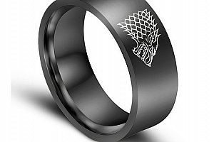 Černý prsten z chirurgické oceli se znakem Stark house z Games of Thrones- Hra o trůny SR000067 Velikost: 7