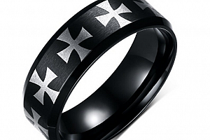 Černý prsten z chirurgické oceli s Maltézskými kříži SR000079 Velikost: 10