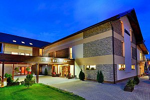 Slovenská Bystrička ve skvěle umístěném hotelu u Velké Fatry s polopenzí – varianty s wellness, slevou na skipas a dalšími slevami