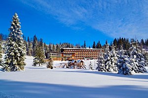 Rodinné lyžování na Slovensku z hotelu Magura přímo u svahu