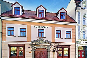 Česká Lípa ve 4* hotelu Morris s privátním pobytem ve vířivce a sauně, procedurami a polopenzí