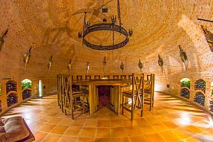 Slovácko: vinařský pobyt v Penzionu Dvůr pod Starýma horama s polopenzí