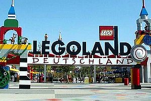 Jednodenní zájezd do Legolandu pro 1 osobu, jízda na vlnách, Lego City, autoškola, Duplo Express.