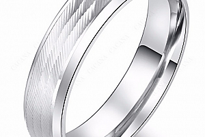 Masivní prsten z vybroušené chirurgické oceli- stříbrný SR000100 Velikost: 11