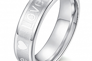Stříbrný prsten z oceli s nápisem LOVE SR000110 Velikost: 7