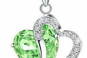 Dámský náhrdelník s přívěskem dvojitého srdce s velkým zirkonem PN000171 Barva: Zelená