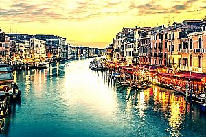 Romantické Benátky pro 2 osoby na 3 nebo 4 dny se snídaní.