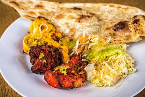 Ochutnejte v obědové pauze pravý Nepál v restauraci ve Zlíně