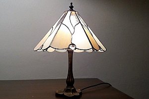 Sobotní jednodenní kurz Tiffany lampy v Prostějově - domluvou - Tento kurz - Tiffany lampa je určen jak pro začátečníky, tak i pokročilé.