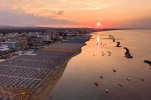 Itálie u Rimini na 6 či 8 dní v Hotelu Leonardo jen 180 m od pláže a se snídaní