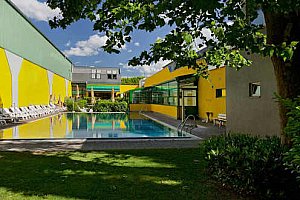 Parádní wellness víkend ve Vídni v Sporthotelu**** s bazénem a saunami