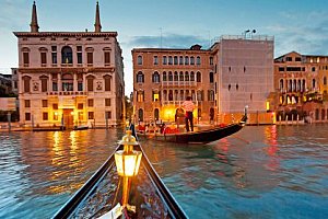 Zažijte romantickou Veronu, Benátky a přilehlé ostrovy. Doprava autobusem, ubytování, průvodce