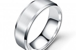 Prsten z broušeného titanu ve stříbrném provedení SR154 Velikost: 6