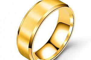 Prsten z broušeného titanu ve zlatém provedení SR155 Velikost: 7