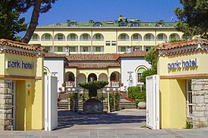 Itálie na 8 dní v Park Hotelu Ravenna **** u pláže se snídaní a bazénem