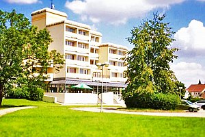 Jižní Čechy ve Veselí nad Lužnicí v hotelu s wellness neomezeně a polopenzí – i termíny přes léto
