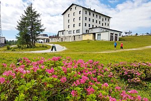 Rakouské Alpy v Hotelu Berghof *** Tauplitzalm u lanovky s polopenzí a saunou