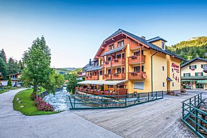 Rakouské Alpy: Sporthotel Dachstein West *** s polopenzí, lázněmi a wellness